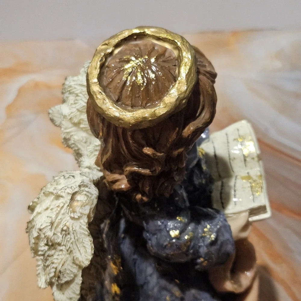Cracker Barrel Musical Angel Figurine Hark the Herald Angels Sing Working w/ Box